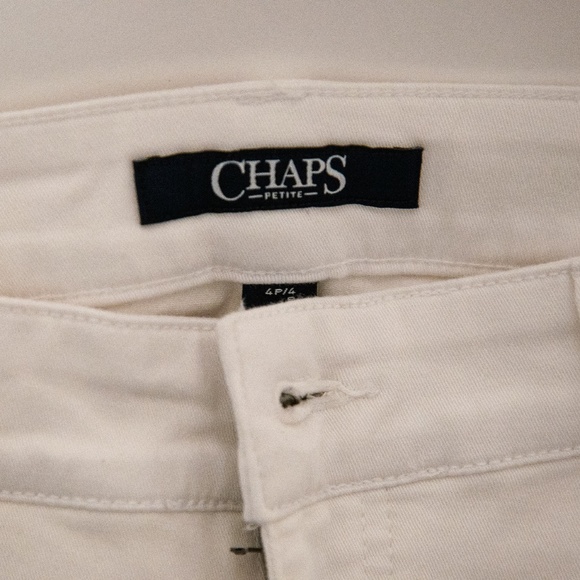 White Bermuda Shorts - Picture 2 of 4